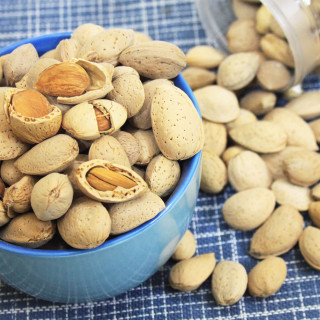 Almonds Whole (Badam Gurbandi)