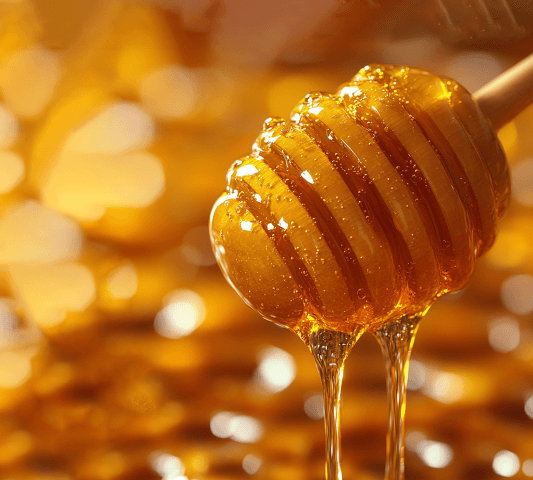 Pure Pakistani  honey dripping from nature, perfect for purchase